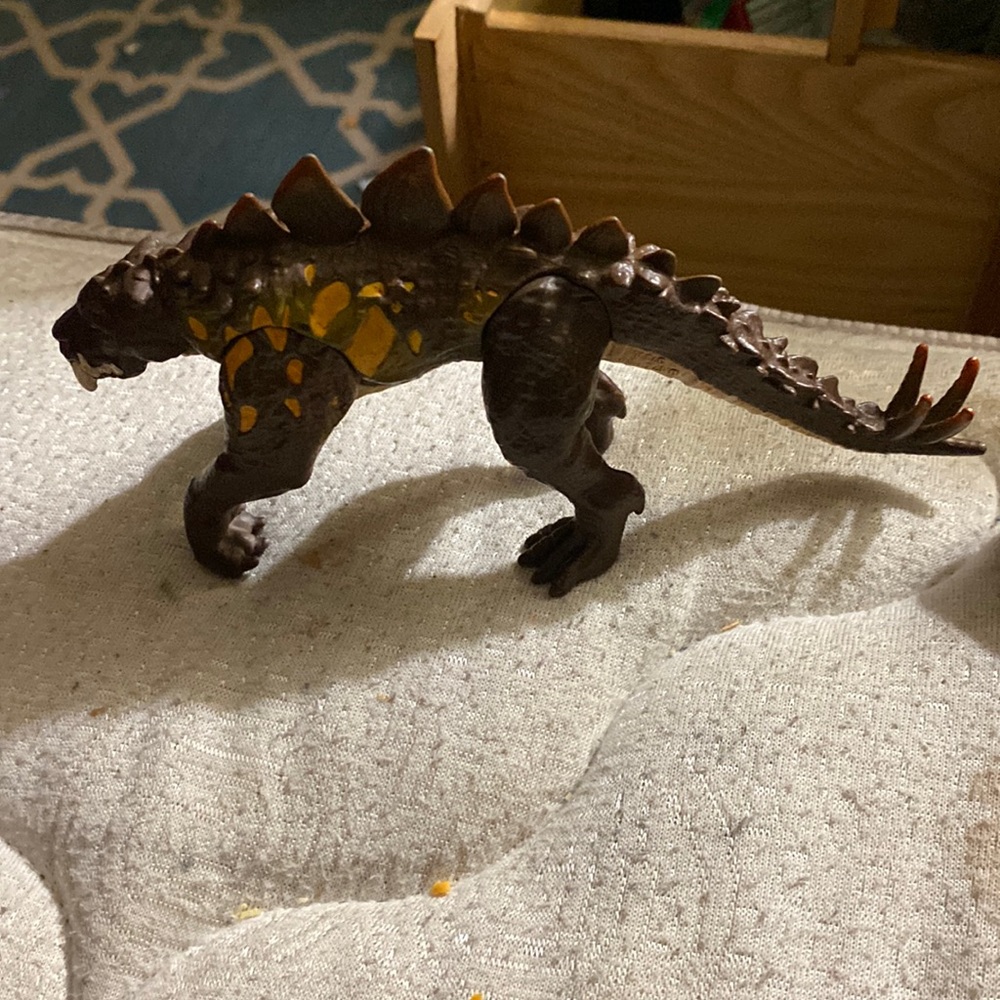 Disney Bandia 4.5” mech x4 Jagasaur